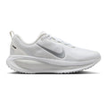Vomero 18 Chaussure de running sans stabilisateurs Femmes - blanc, argent