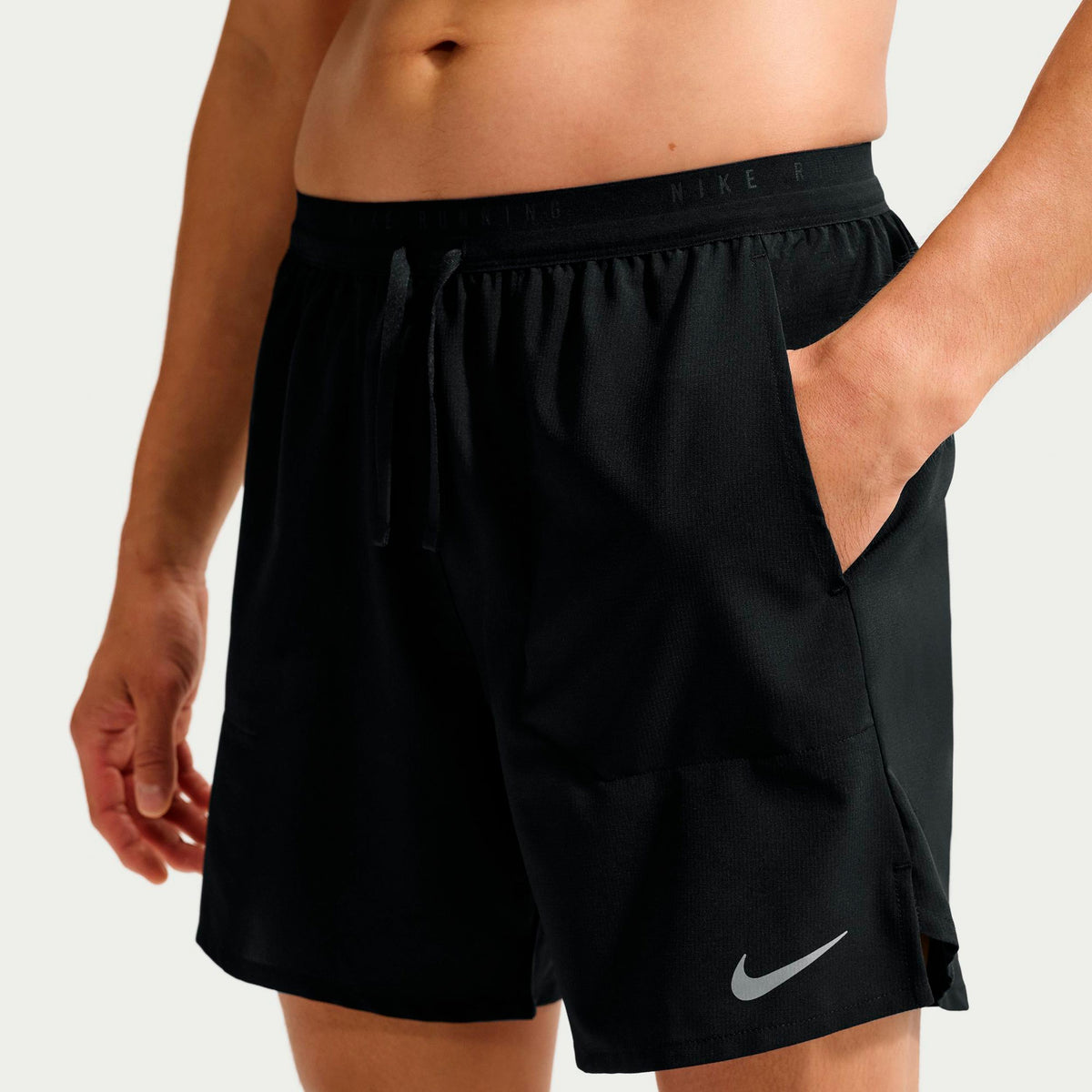 Nike Stride 7in  Short de running Hommes - noir, argent