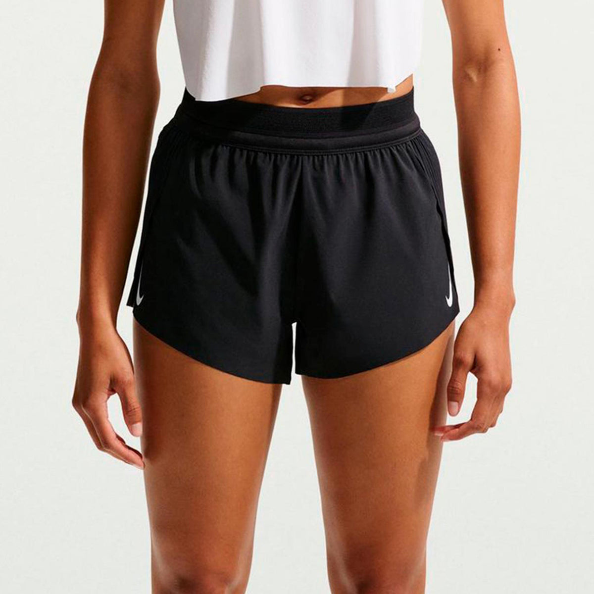 Nike AeroSwift Short de running Femmes - noir, blanc