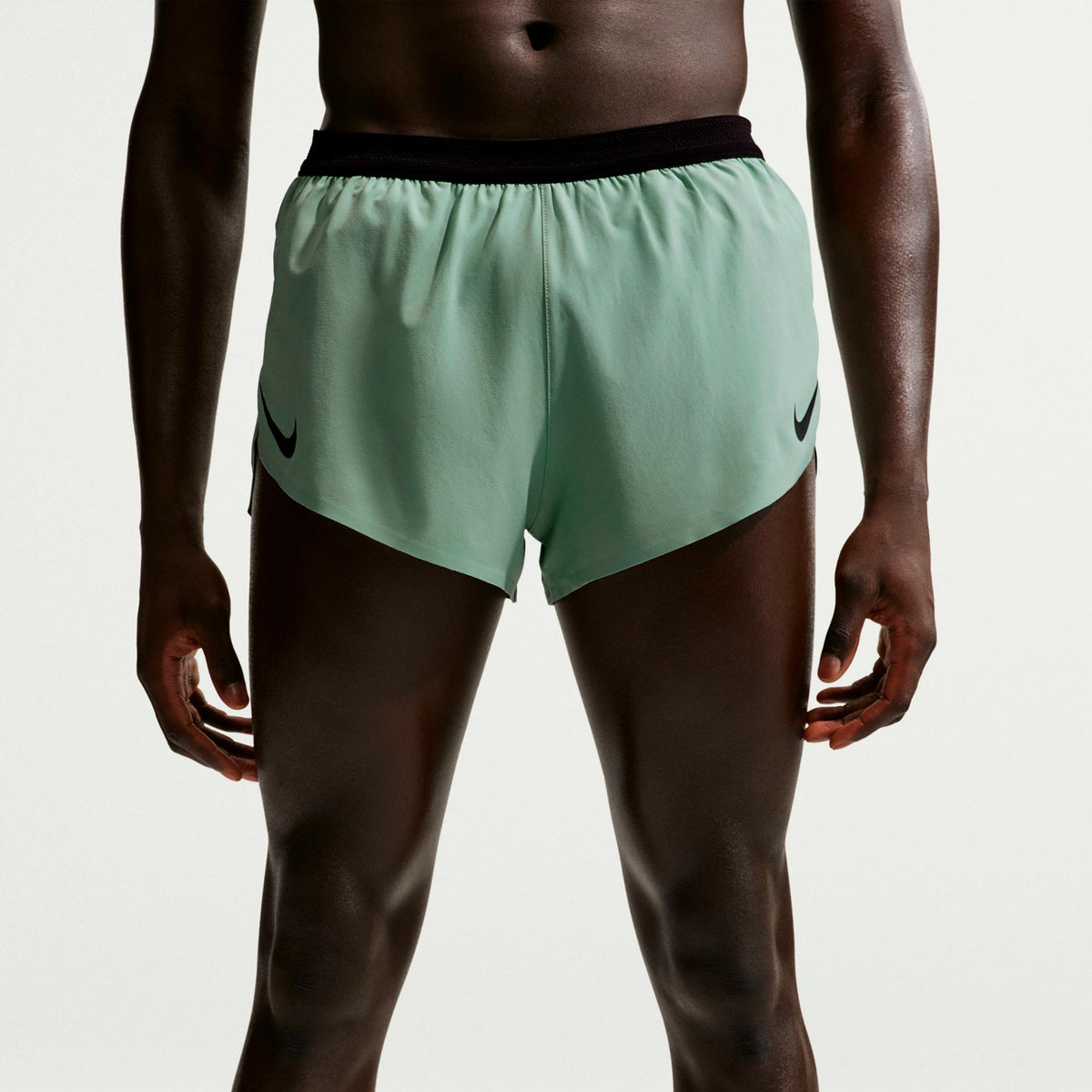 Nike AeroSwift Short de running Hommes - vert olive, noir